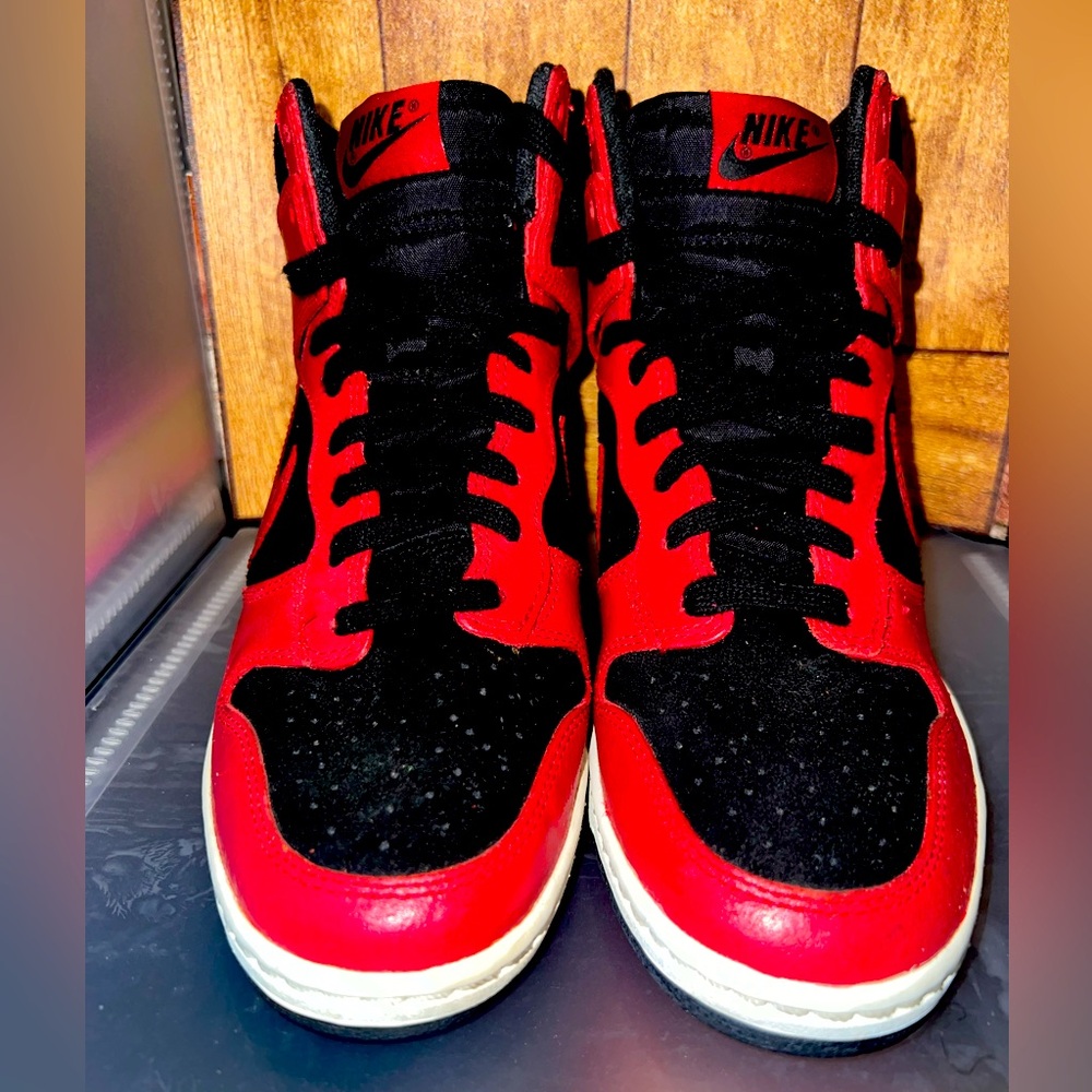 Nike wedge Wmns Dunk Sky Hi Red and black